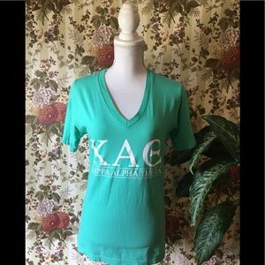 Kappa Alpha Theta V Neck T-Shirt Small